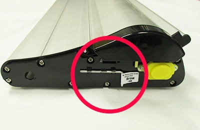 ロールアップバナーNext:2-6 ピンの収納