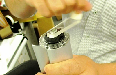 ロールアップバナーNext:4-1 バネ巻きハンドル