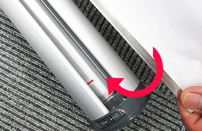 ロイヤルロールスクリーンバナー:2-2 メディア装着